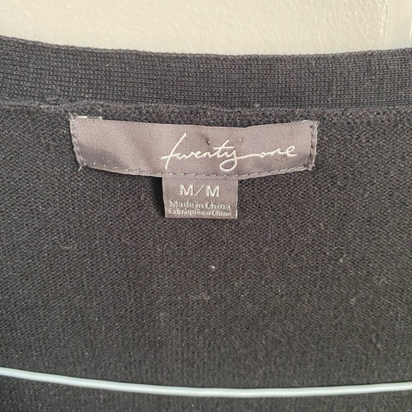 Forever 21 Black Button Cardigan - Picture 3 of 4